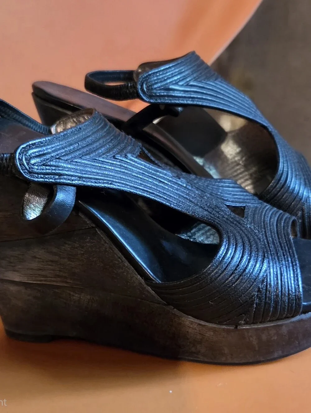 DIANE VON FURSTENBERG Black Leather Wedge Sandals Women US 7.5